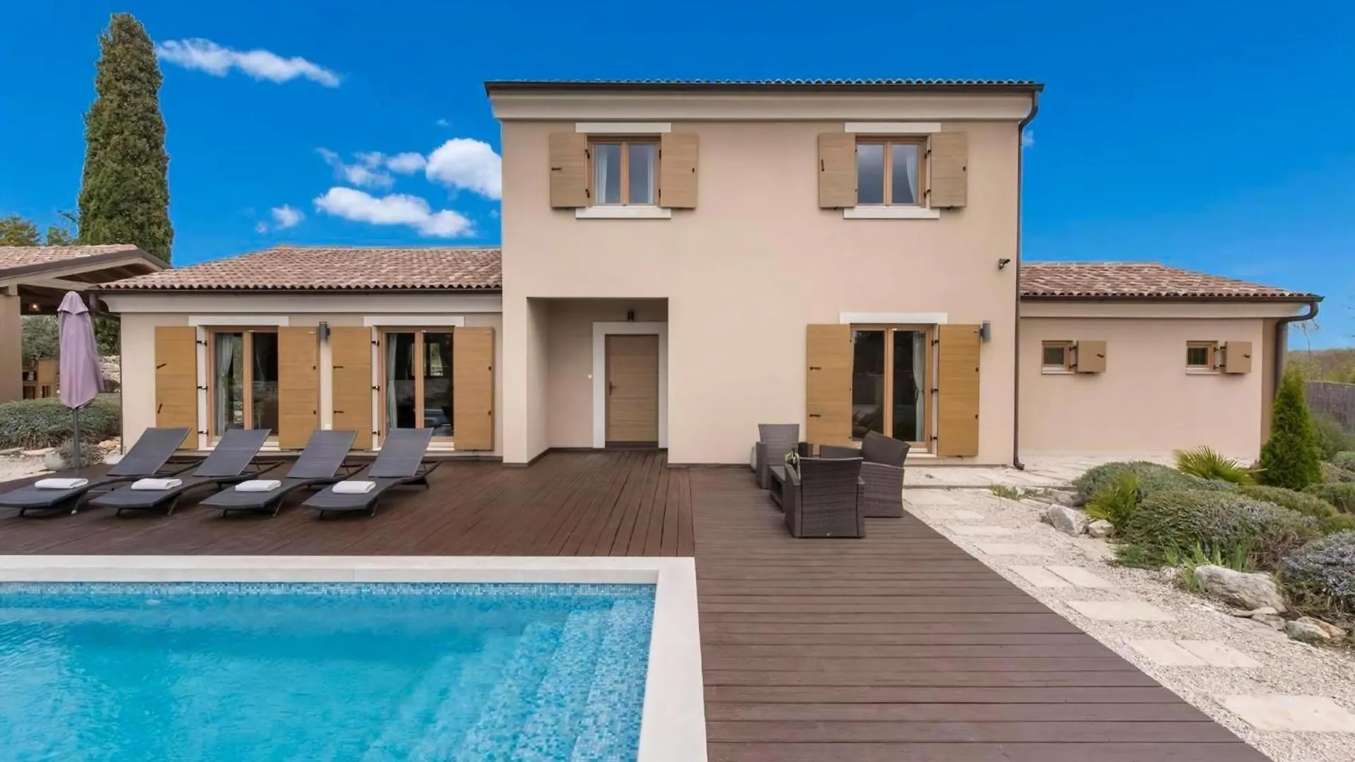 Gemuetliches Ferienhaus In Juršići